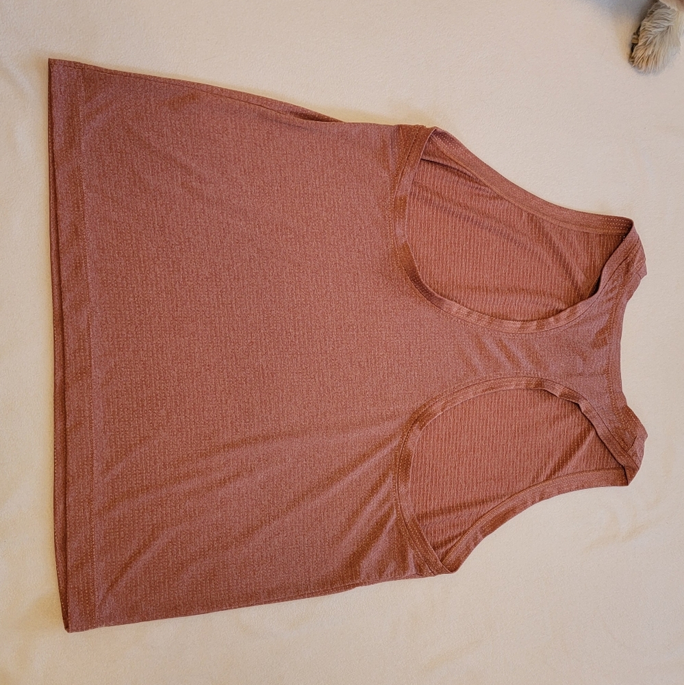 Fleo Racer Back Tank Top - Picture 2 of 3